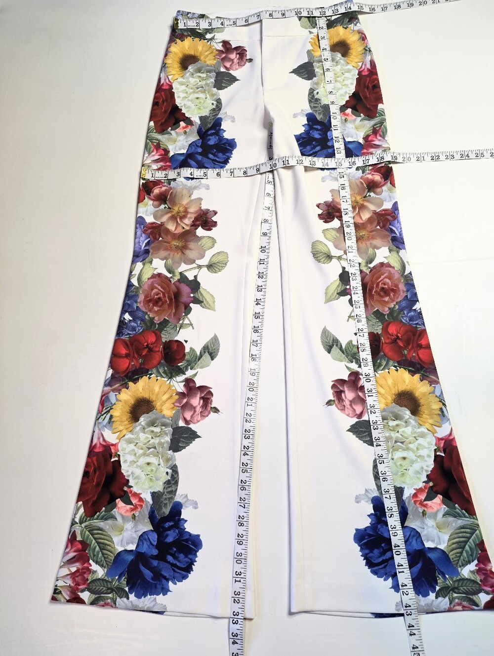 ALICE + OLIVIA Denny White Floral Print Pantsuit with Multicolor Blooms - Picture 16 of 16